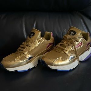 Brand New, Never Worn w/o The box